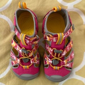 EUC girls Seacamp CNX Keens, size 11